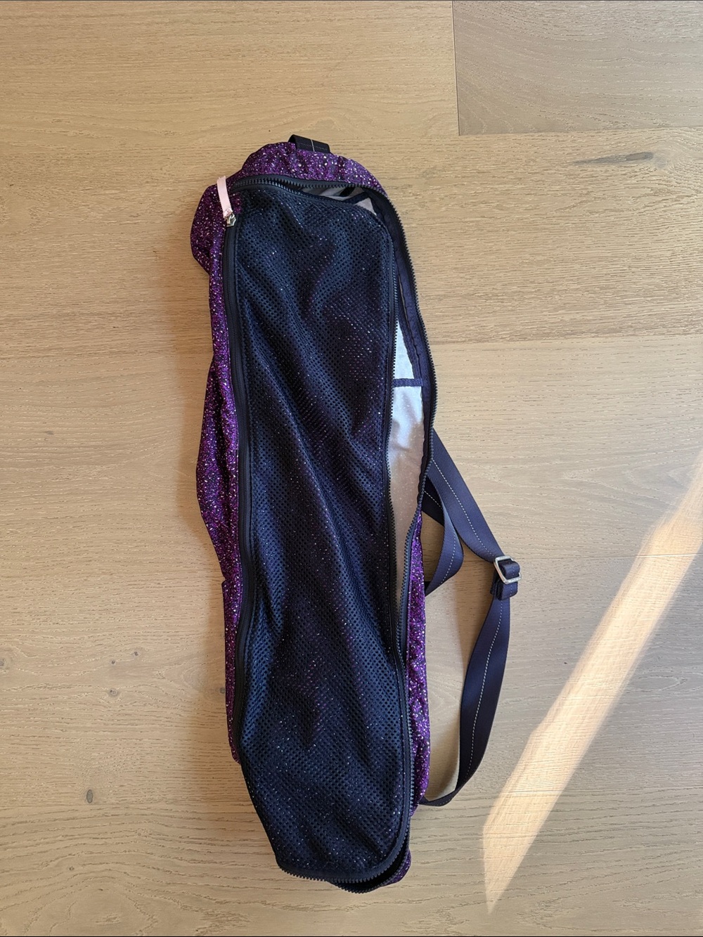 Lululemon yoga mat bag